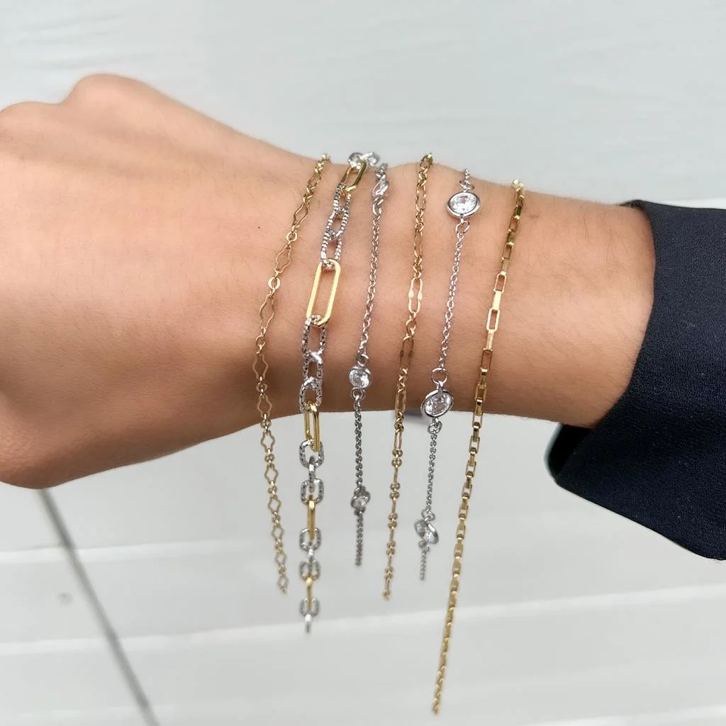 minimalist permanent jewelry chain bracelet simple design